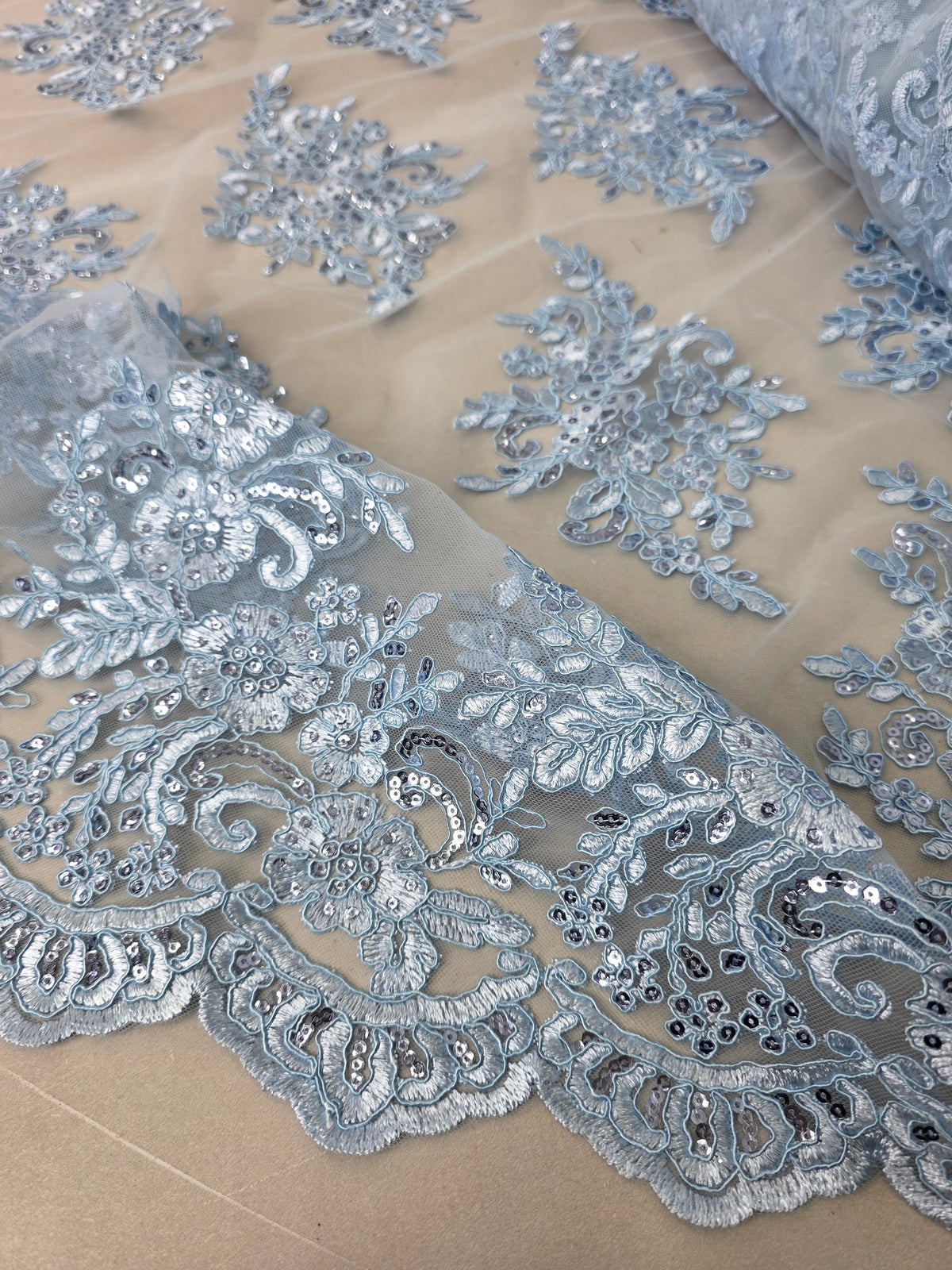 Tul Bordado Con Diseño Floral Con Lentejuela Color Cielo- HH039 — Palacio Glamour