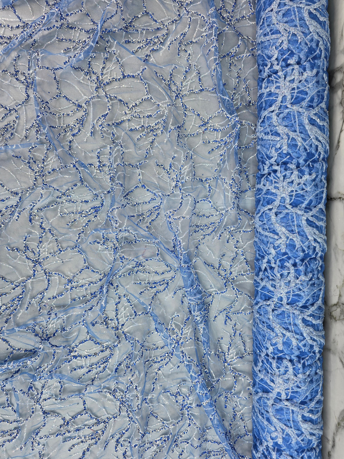 Tul Bordado Con Diseño, Pedrería Y Glitter Color Azul Rey- HH124 — Palacio Glamour