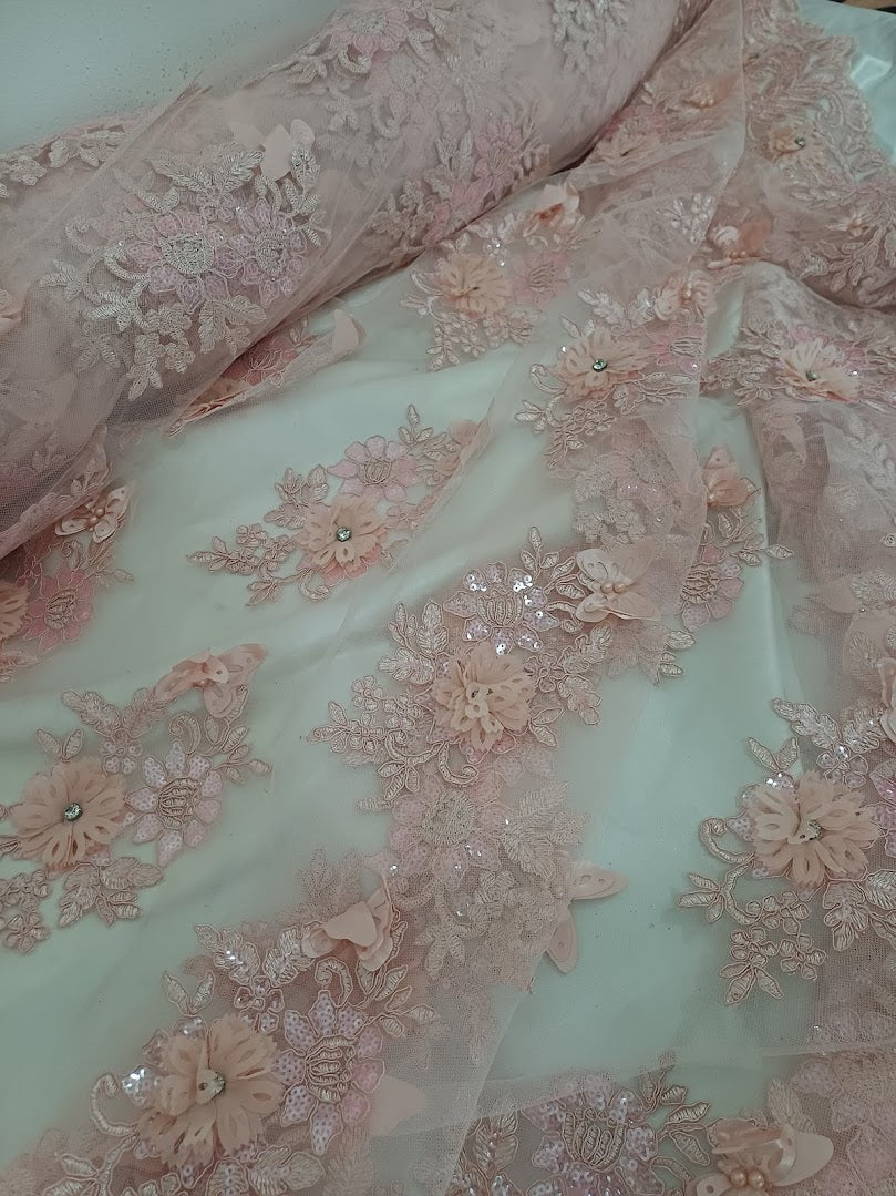 Tul Bordado Con Floral 3D, Mariposas, Pedrería, Lentejuela Y Perlas Color Blush- HH157 — Palacio Glamour