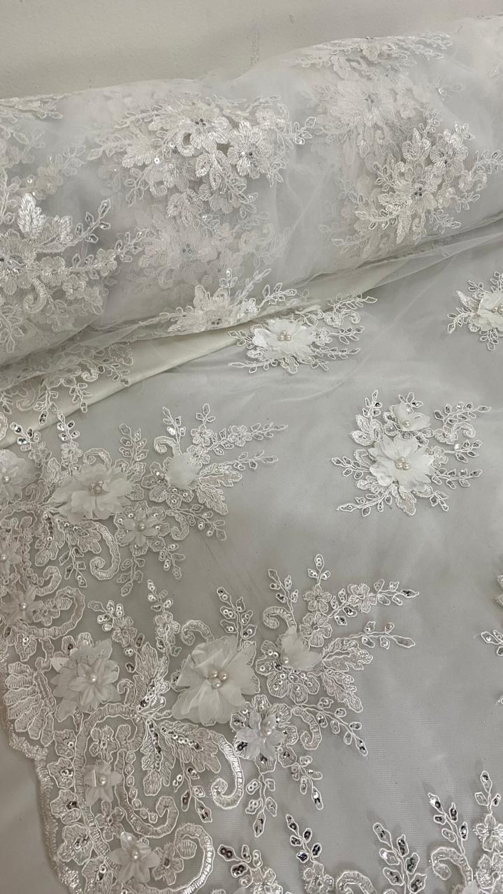 Tul Bordado Con Floral 3D, Lentejuela Y Perlas Color Hueso- HH158 — Palacio Glamour