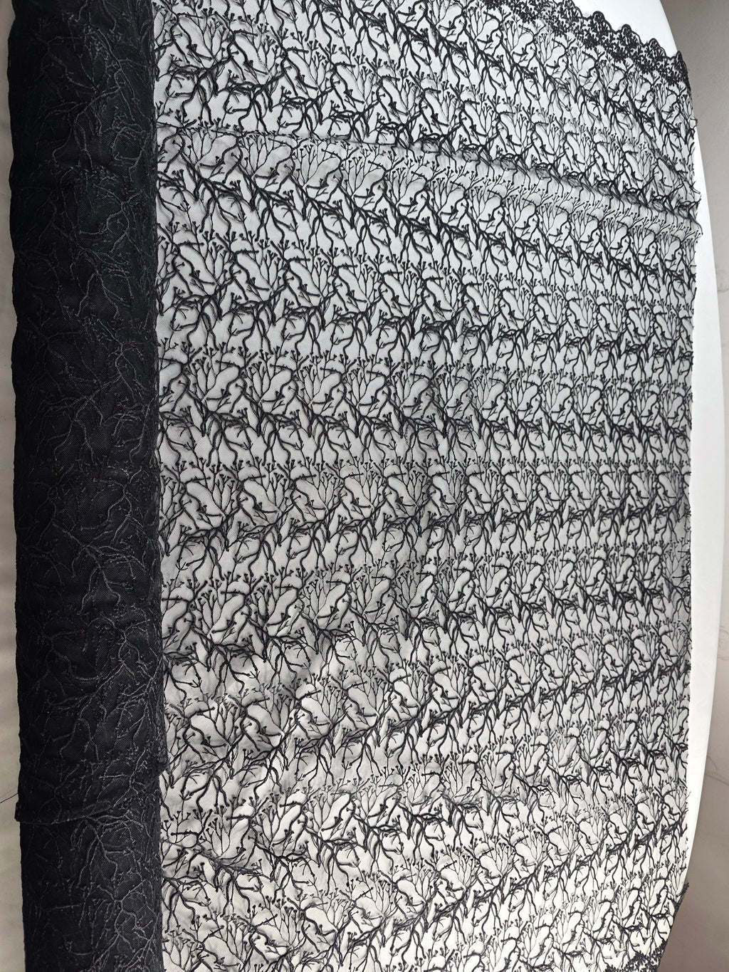 Tul Bordado Diseño Floral Con Ramajes Color Negro -HH175 — Palacio Glamour
