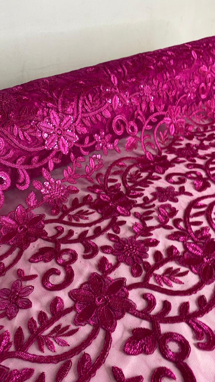 Tul Bordado Con Diseño Floral Con Lentejuela Color Fiusha -HH193 — Palacio Glamour