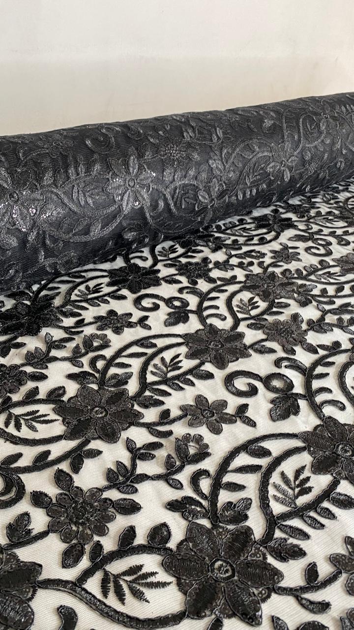 Tul Bordado Con Diseño Floral Con Lentejuela Color Negro -HH193 — Palacio Glamour
