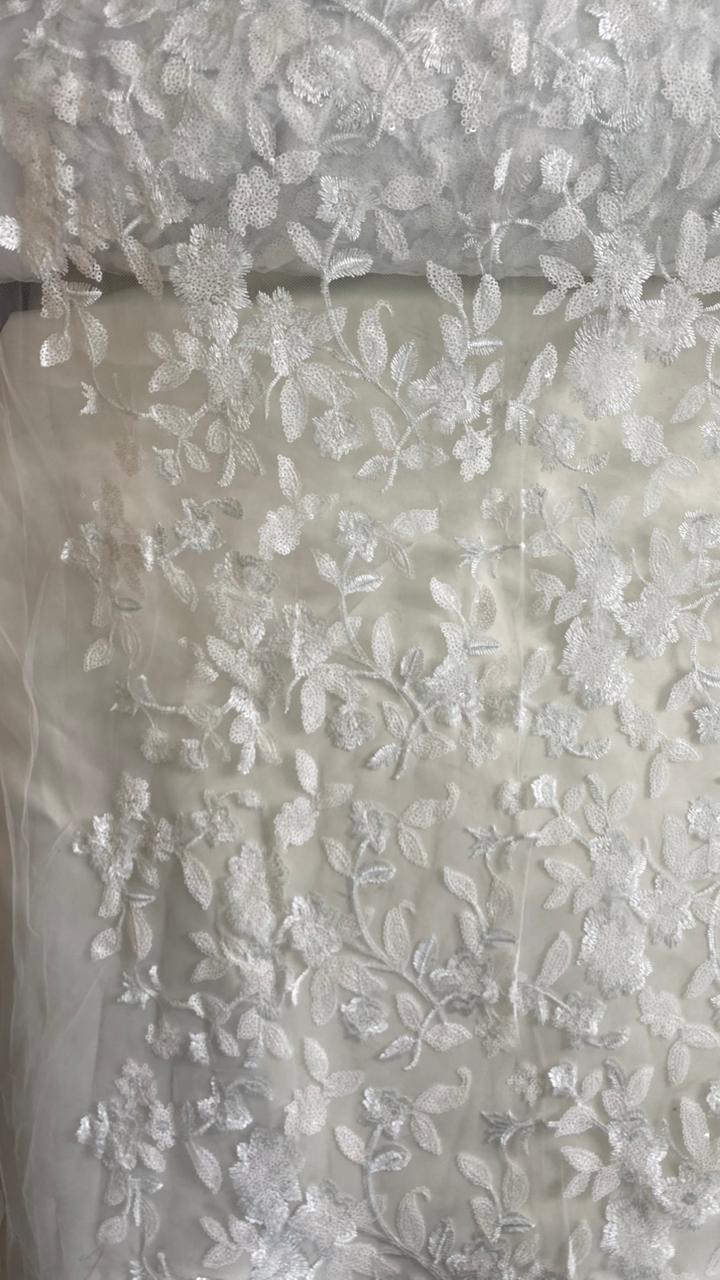 Tul Bordado Diseño Floral Con Lentejuela Color Blanco-HH195 — Palacio Glamour