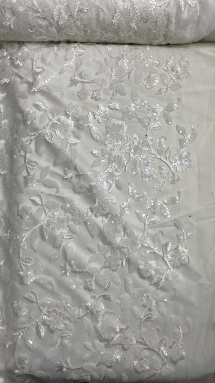 Tul Bordado Diseño Floral Con Lentejuela Color Hueso-HH195 — Palacio Glamour