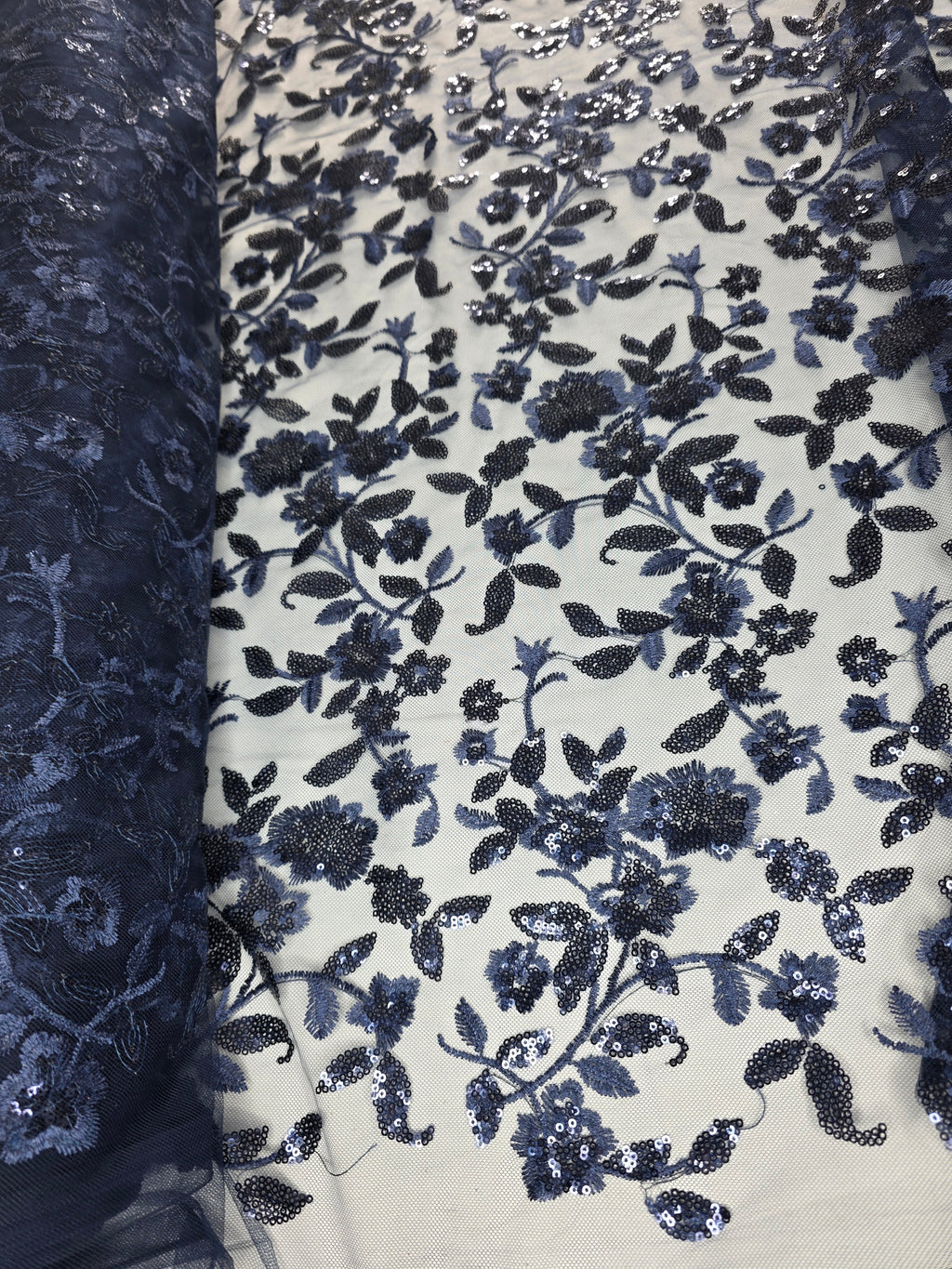 Tul Bordado Diseño Floral Con Lentejuela Color Marino -HH195 — Palacio Glamour