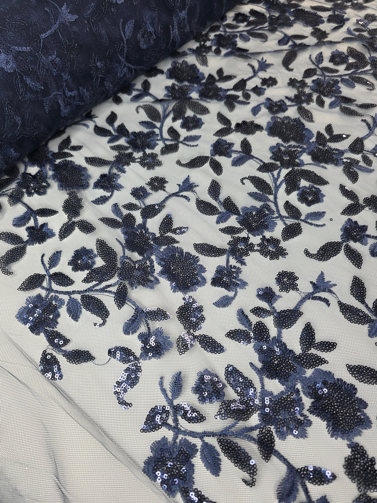 Tul Bordado Diseño Floral Con Lentejuela Color Marino -HH195 — Palacio Glamour