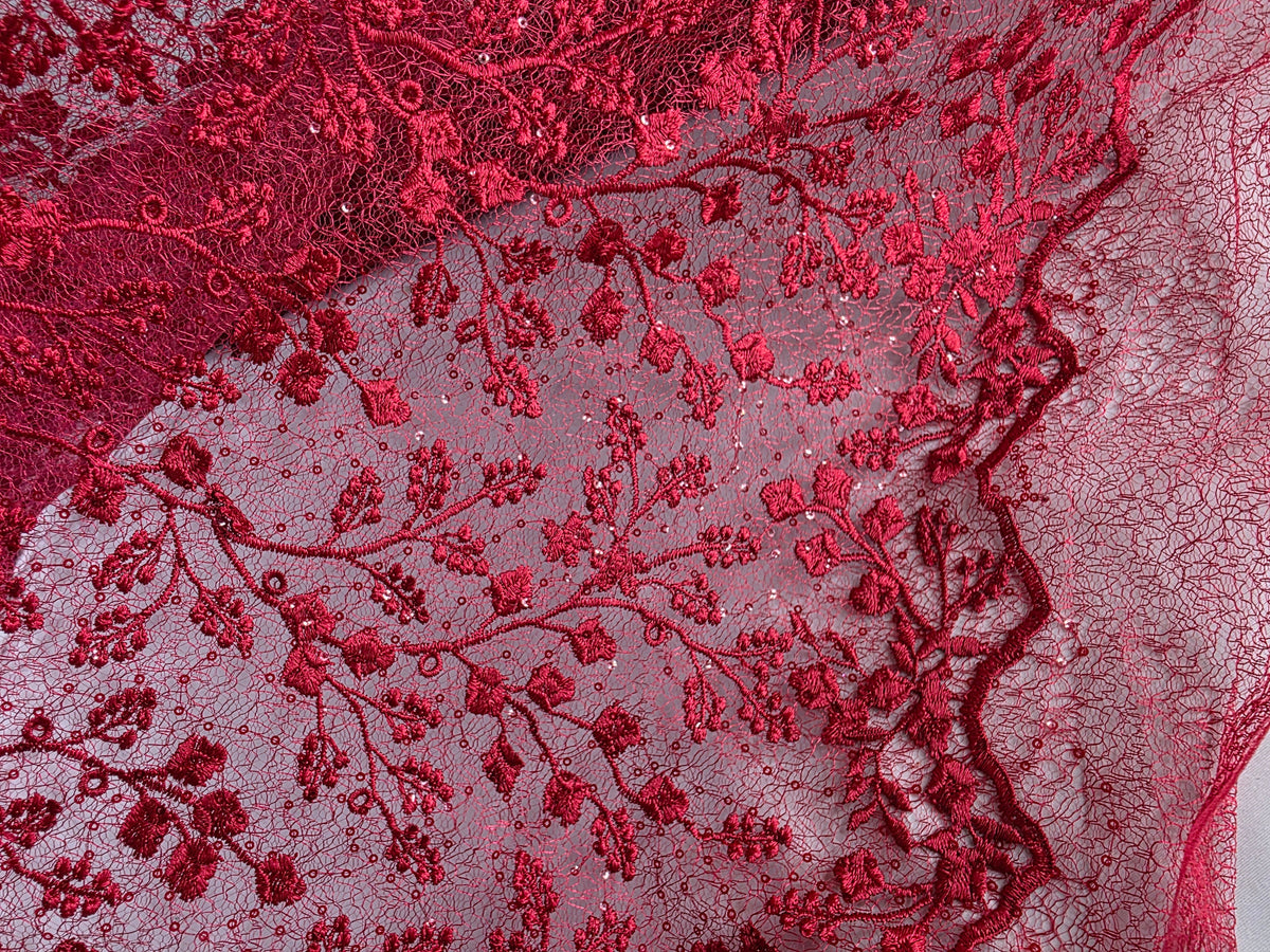 Tul Bordado Con Diseño Floral y Ramas Con Aplicaciones de Lentejuela Color Rojo-HH201 — Palacio Glamour