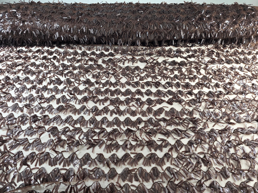 Tul Bordado Con Textura De Flequillos en Lentejuela Color Café -HH209 — Palacio Glamour