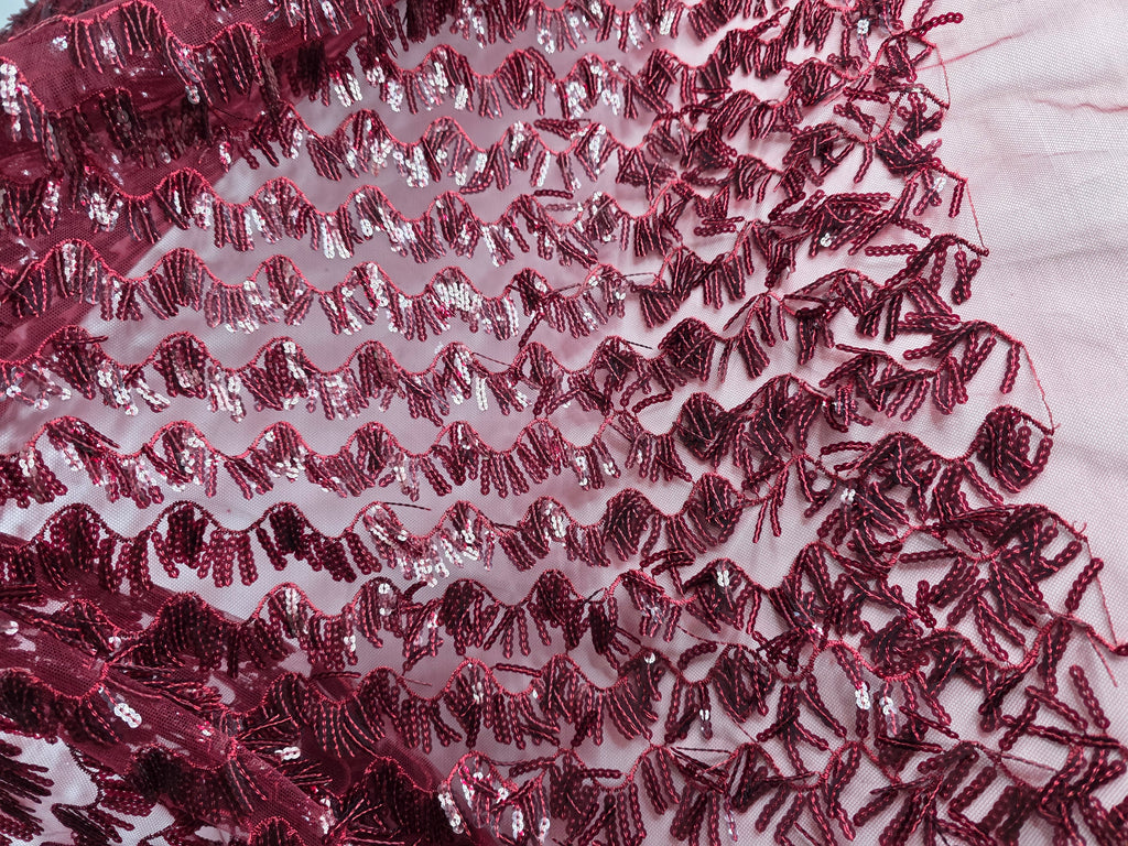 Tul Bordado Con Textura De Flequillos en Lentejuela Color Vino -HH209 — Palacio Glamour