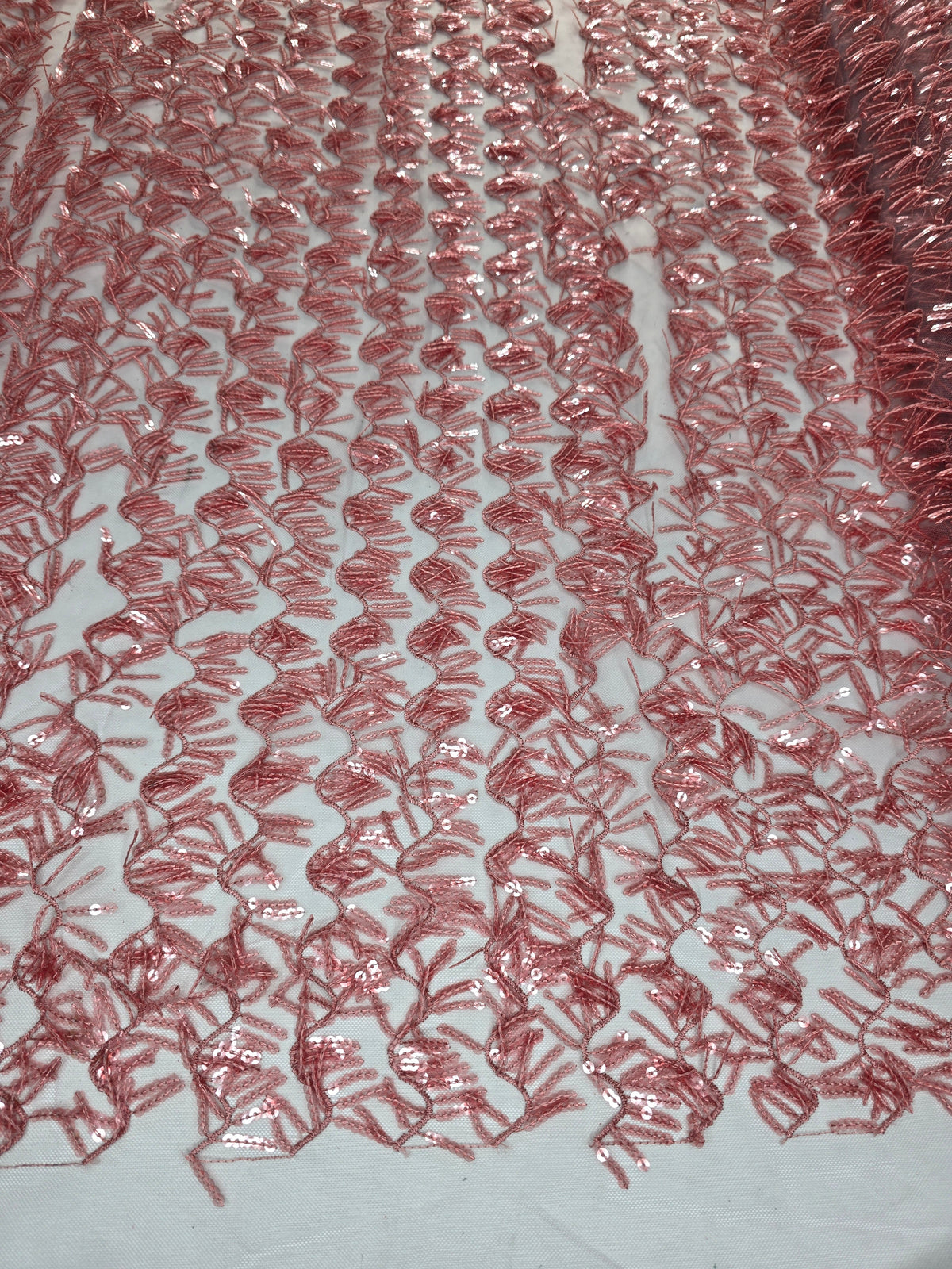 Tul Bordado Con Textura De Flequillos en Lentejuela Color Palo de Rosa -HH209 — Palacio Glamour