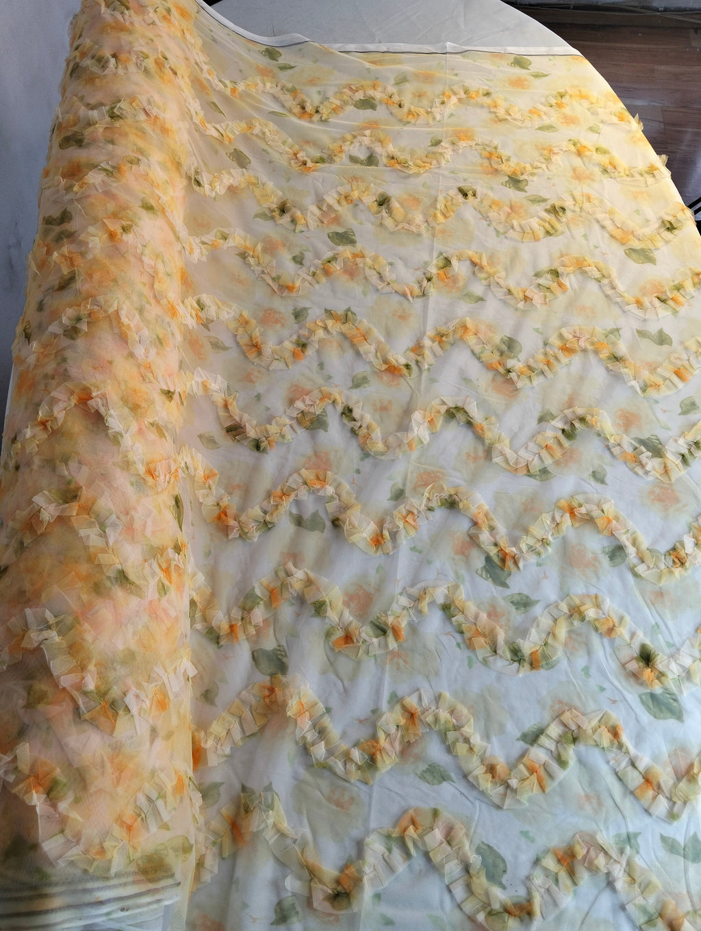 Tul Bordado Floral Con Aplicaciones 3D Color Amarillo -HH215 — Palacio Glamour