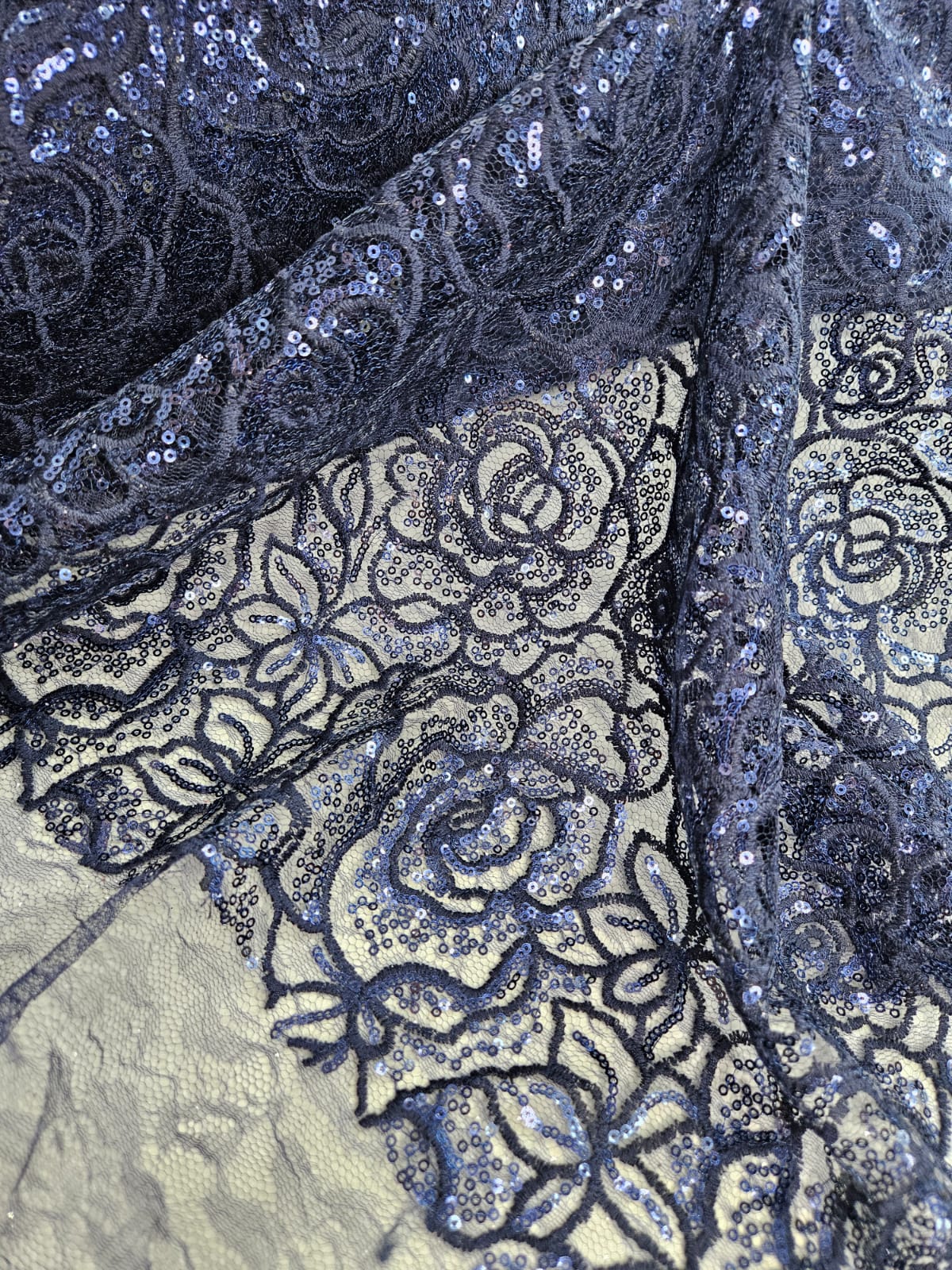 Tul Bordado Diseño Floral Con Lentejuela Color Azul Marino -HH218 — Palacio Glamour