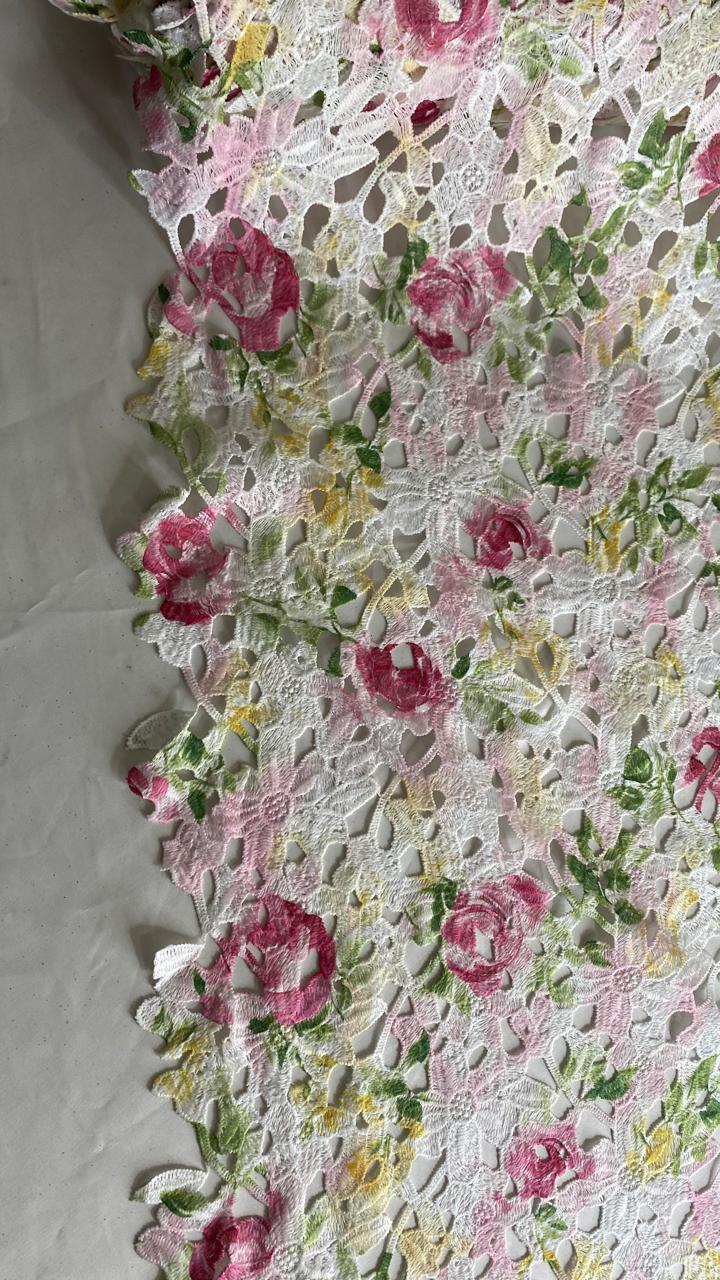 Tul Bordado Estampado Floral Colores Multicolor (Rosa, Verde, Amarillo y Blanco) -HH222 — Palacio Glamour