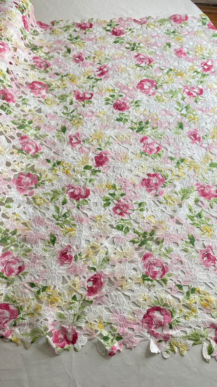 Tul Bordado Estampado Floral Colores Multicolor (Rosa, Verde, Amarillo y Blanco) -HH222 — Palacio Glamour