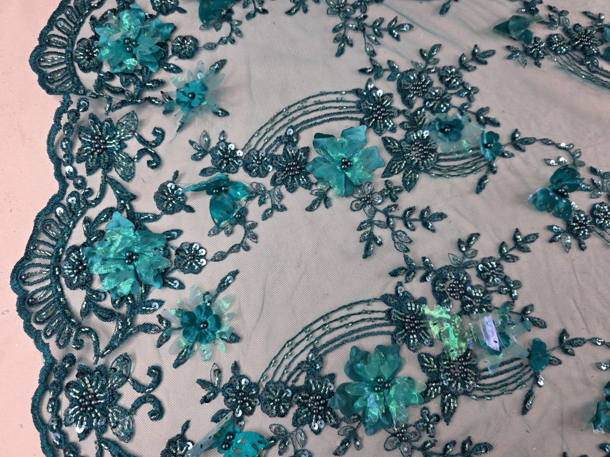 Tul Bordado Con Flores Y Mariposas 3D Aplicaciones de Perlas, Chaquira Y Lentejuela Color Verde- HH237 — Palacio Glamour