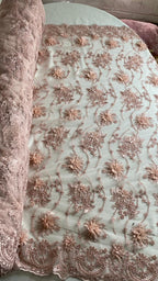 Tul Bordado Con Flores 3D Aplicaciones de Perlas Y Canutillo Color Blush- HH238 — Palacio Glamour