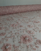 Tul Bordado Con Flores 3d, Lentejuela, Canutillo, Perlas, Chaquira Color Palo de Rosa -HH191 — Palacio Glamour