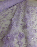 Tul Bordado Con Flores 3d, Lentejuela, Canutillo, Perlas, Chaquira Color Lila -HH191 — Palacio Glamour