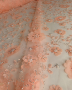 Tul Bordado Con Flores 3d, Lentejuela, Canutillo, Perlas, Chaquira Color Melòn -HH191 — Palacio Glamour