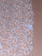 Tul bordado con motivos curvos y lentejuelas color Hueso - FR831 para vestidos de noche, boda y XV años — Palacio Glamour
