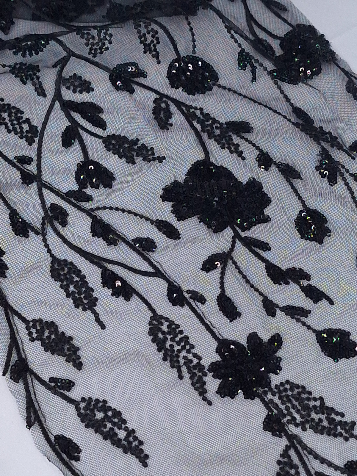 Tul bordado floral con lentejuelas color Negro - FR930 para vestidos de noche, boda y XV años — Palacio Glamour