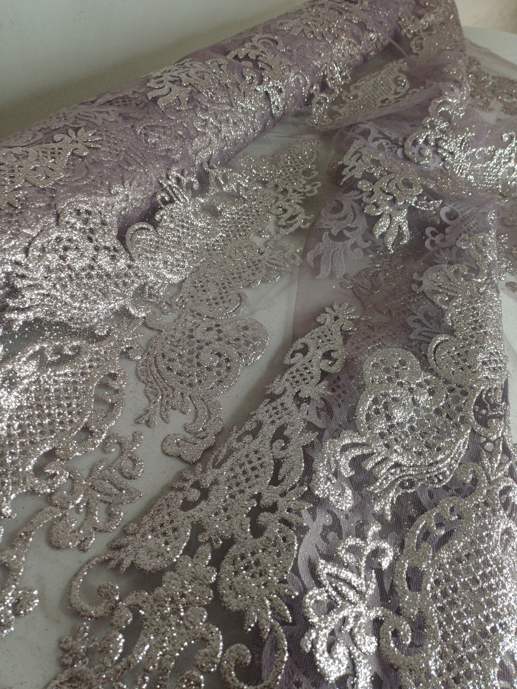 Tul Bordado Con Diseño En Acabado Glitter Color Morado- HH168 — Palacio Glamour