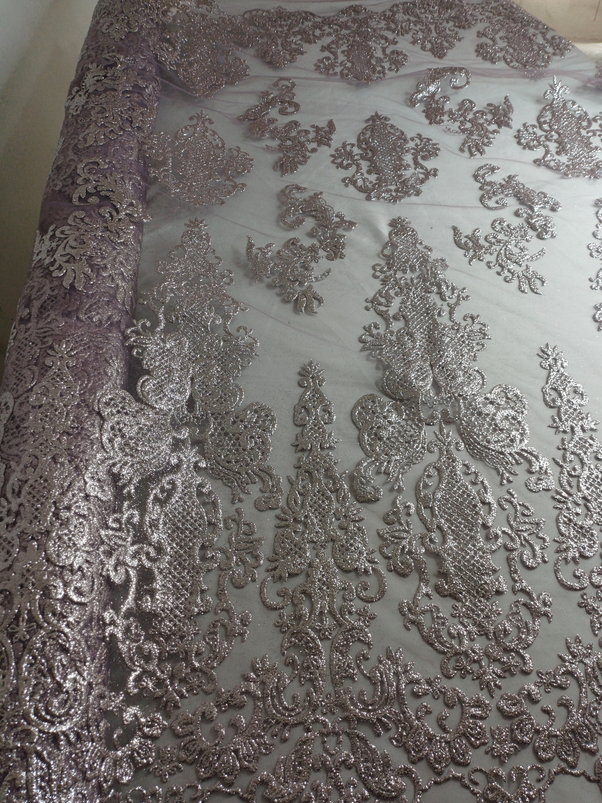 Tul Bordado Con Diseño En Acabado Glitter Color Morado- HH168 — Palacio Glamour