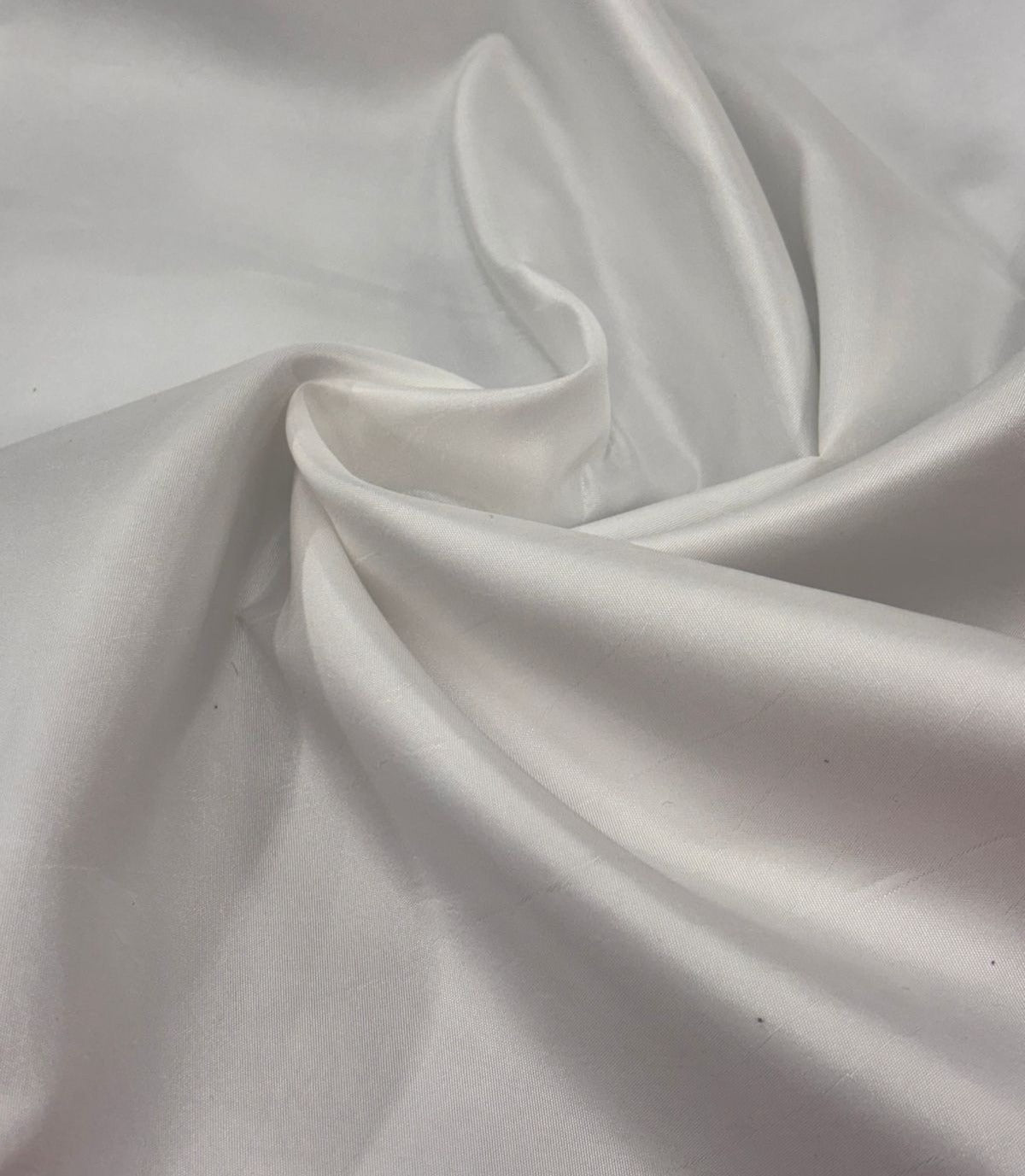 Tafeta Gruesa HH007 — Palacio Glamour
