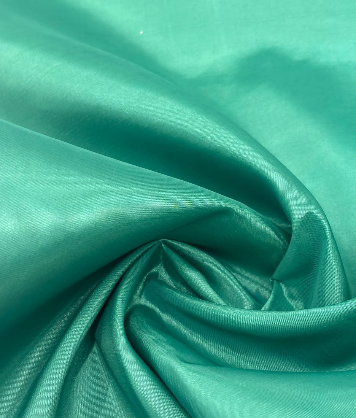 Tafeta Gruesa HH007 — Palacio Glamour