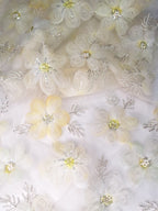 Tul Bordado Flores En Relieve Con Lentejuela Y Chaquira Color Amarillo/ Verde - HH033 — Palacio Glamour