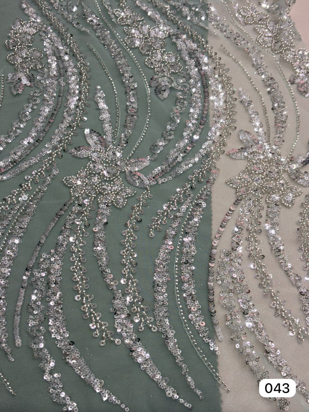 Tul Bordado Con Diseño Con Lentejuela Y Chaquira Color Menta- HH043 — Palacio Glamour