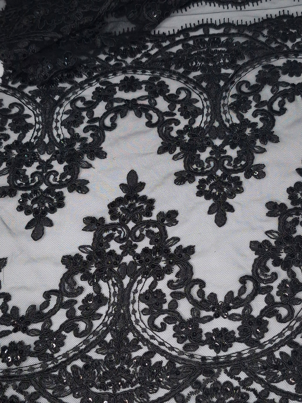Tul bordado color negro H130 — Palacio Glamour