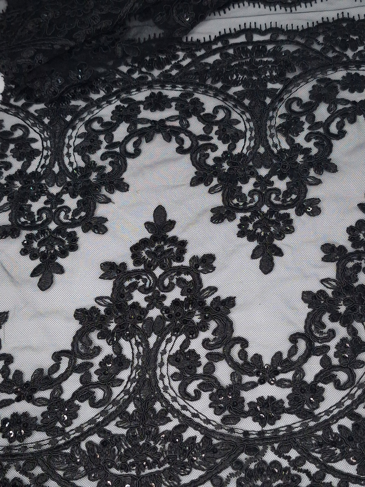 Tul bordado color negro H130 — Palacio Glamour
