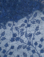 Tul Bordado Con Diseño Floral y Ramas Con Aplicaciones de Lentejuela Color Azul Marino -HH201 — Palacio Glamour