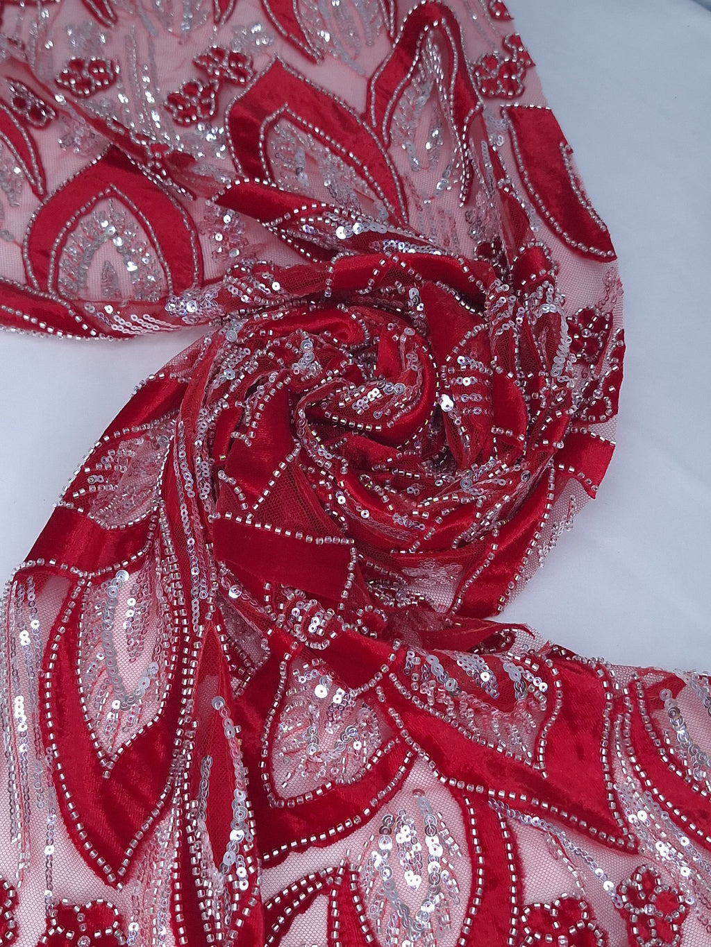 Tul Bordado Con Estampado Floral Aplicaciones de Chaquira Y Lentejuela Color Rojo- HH235 — Palacio Glamour