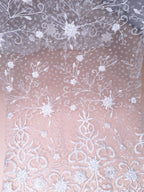 Tul bordado color hueso H099 — Palacio Glamour