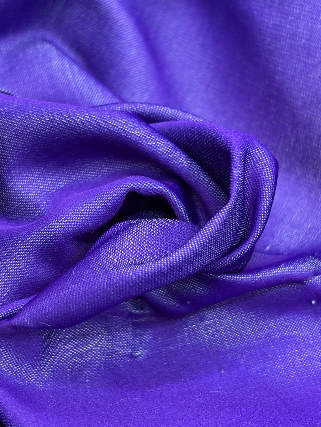 HH009 MORADO PLUMBAGO · Fotografía real de tela doble vista, cara A · Palacio Glamour