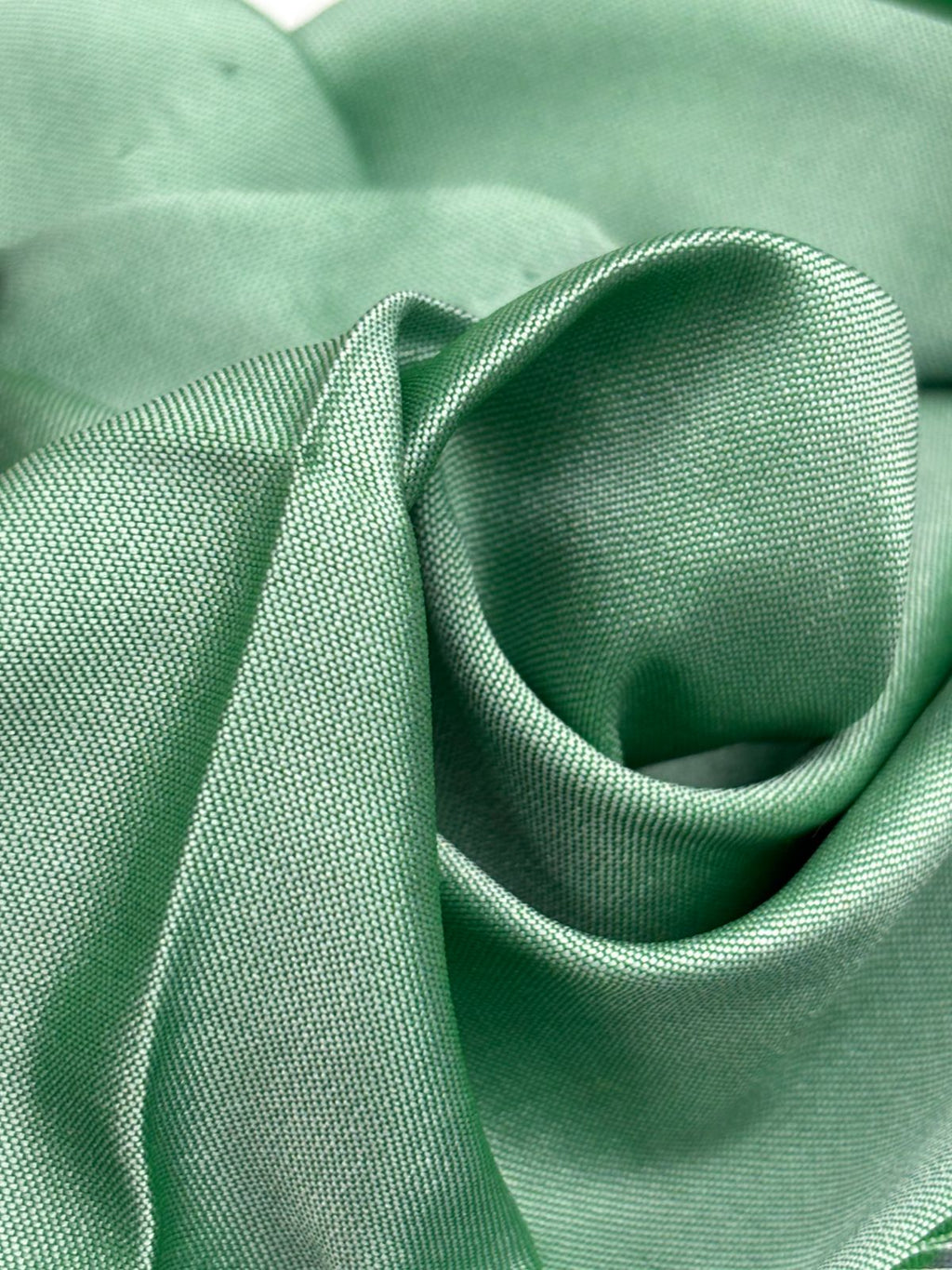 HH009 VERDE ESMERALDA · Fotografía real de tela doble vista, cara B · Palacio Glamour