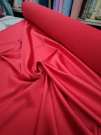 HH1 Rojo: fotografía real de la tela. Palacio Glamour. Se vende tela por metro.