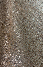 Tul Bordado Con Flores 3d, Lentejuela, Chaquira Y Canutillo Color Oro- HH226 — Palacio Glamour