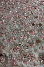 Tul Bordado Con Flores 3d, Lentejuela, Chaquira Y Canutillo Color Palo de Rosa - HH226 — Palacio Glamour