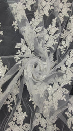 Tul Bordado Floral Con Perlas Y Lentejuela Color Blanco- HH016 — Palacio Glamour