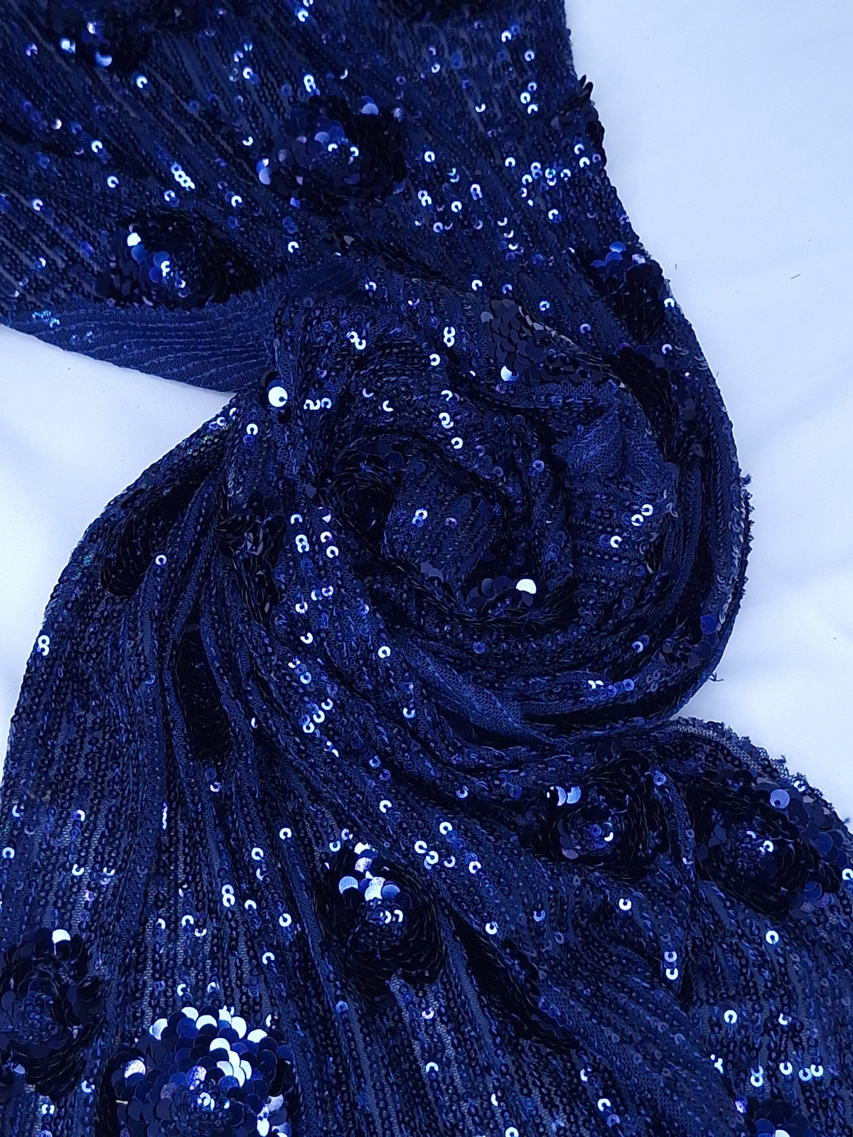 Tul Bordado Diseño Floral Con Lentejuela Color Azul Marino -HH179 — Palacio Glamour