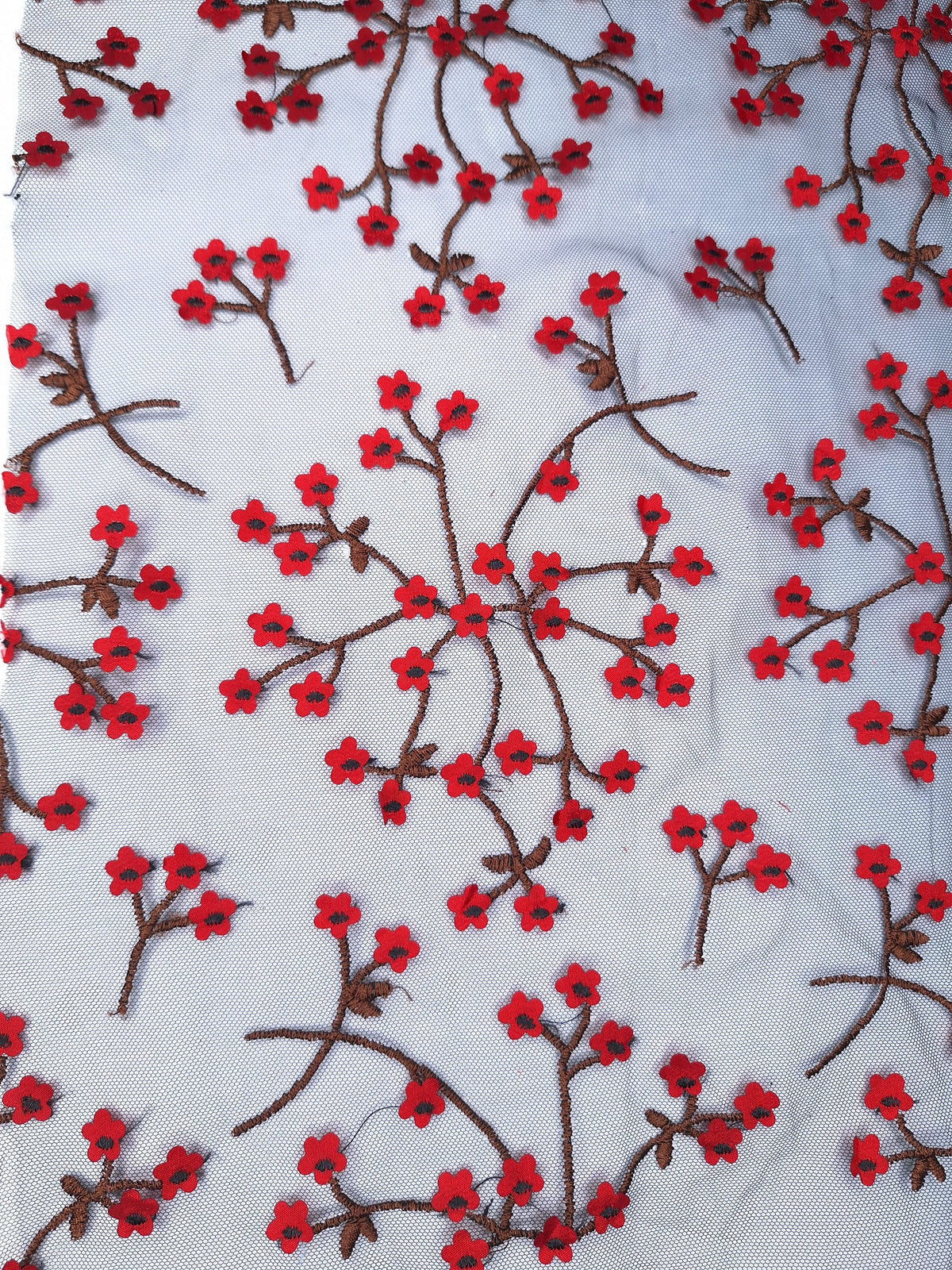 Tul bordado Con Flores 3d Y Ramajes Color Rojo A621 — Palacio Glamour