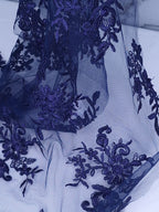 Tul bordado Floral con Orilla Ondulada Color Azul Marino A926 — Palacio Glamour