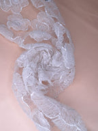 Tul bordado color blanco H042 — Palacio Glamour