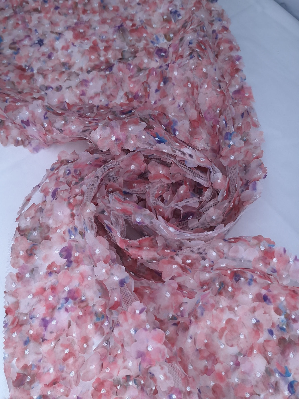 Tul bordado color rosa H223 — Palacio Glamour