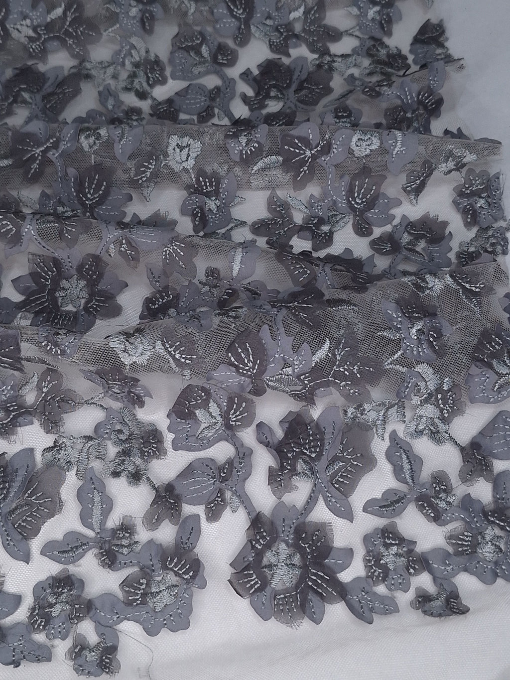 Tul bordado color gris A615 — Palacio Glamour