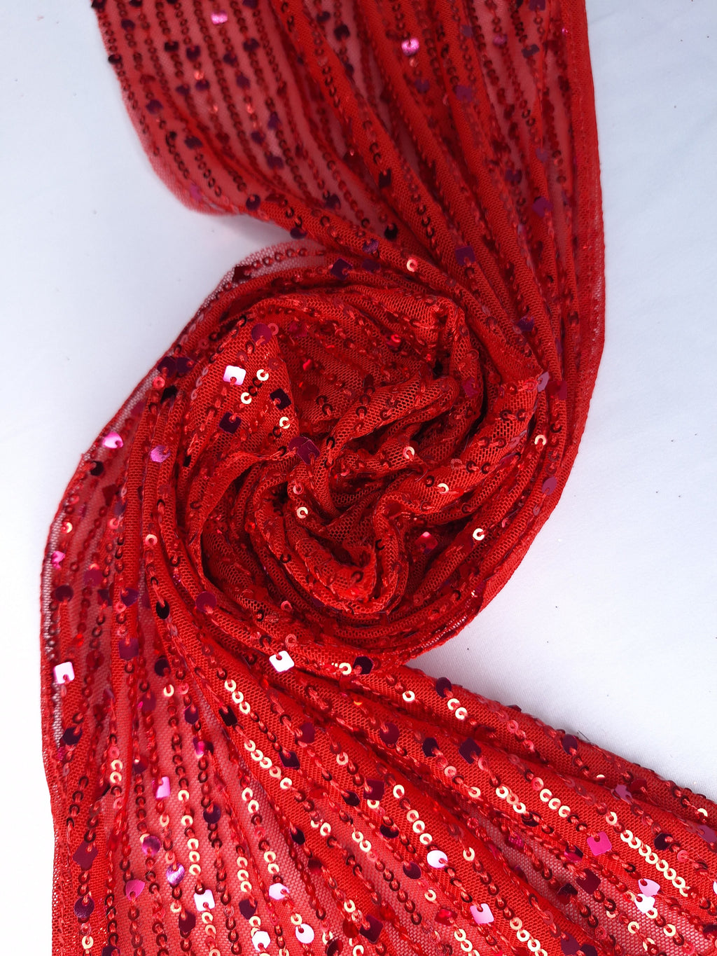 Tul bordado color rojo H078 — Palacio Glamour
